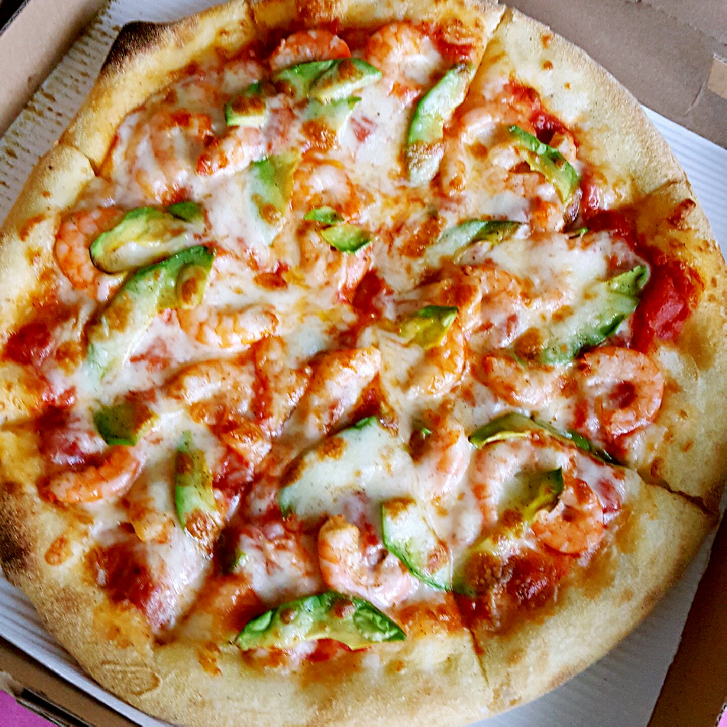 厚底鲜虾培根披萨