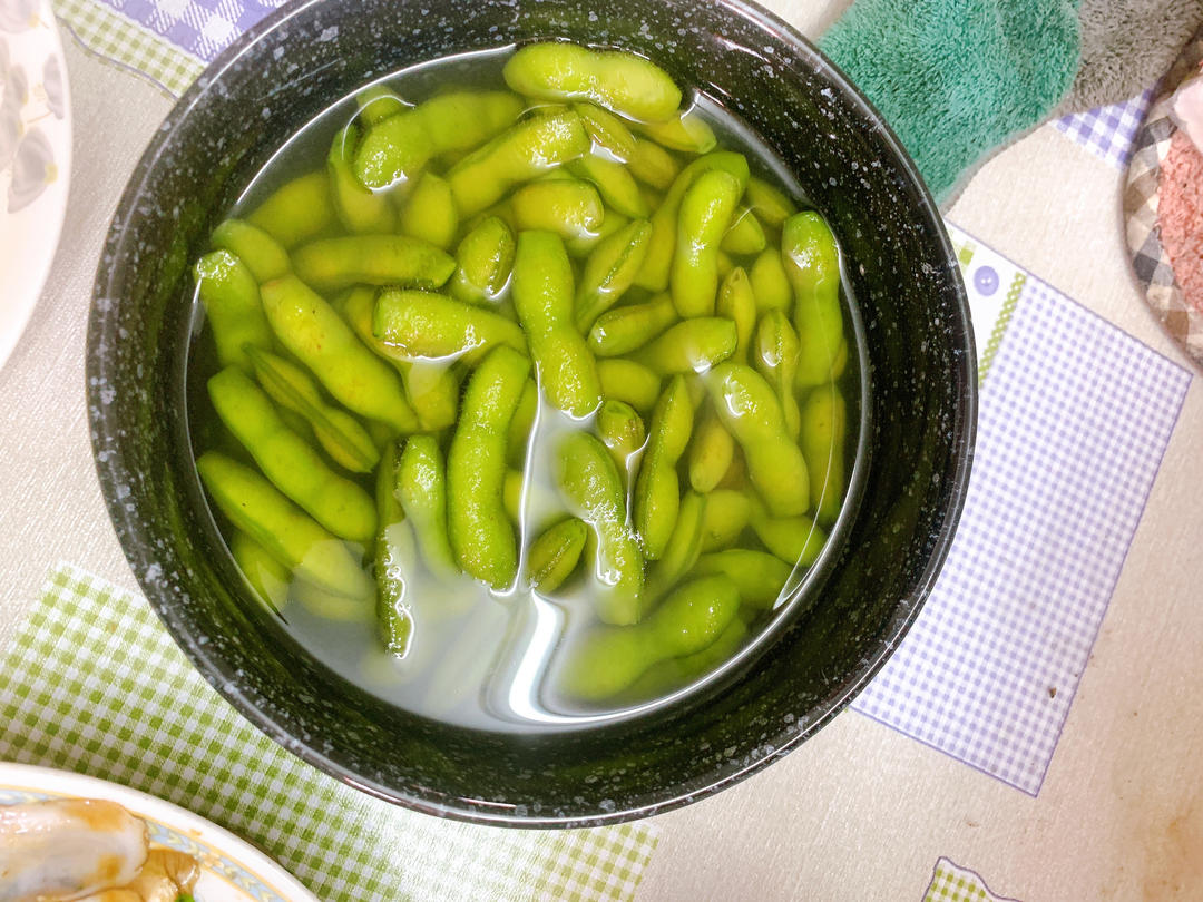 张姐-盐水毛豆（简单快捷下酒菜）