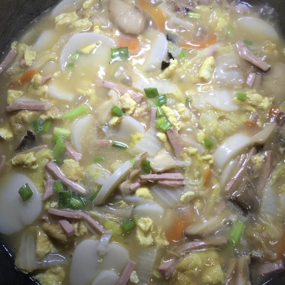 【白菜肉丝年糕汤】