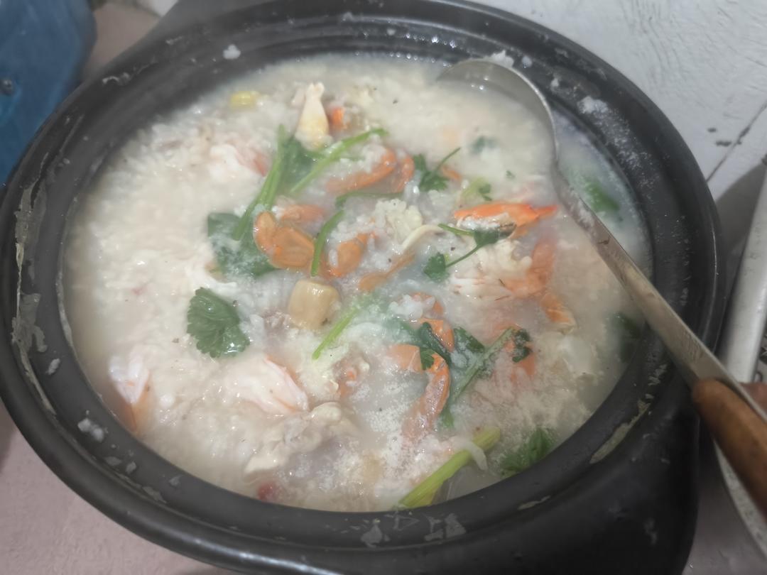 砂锅海鲜粥