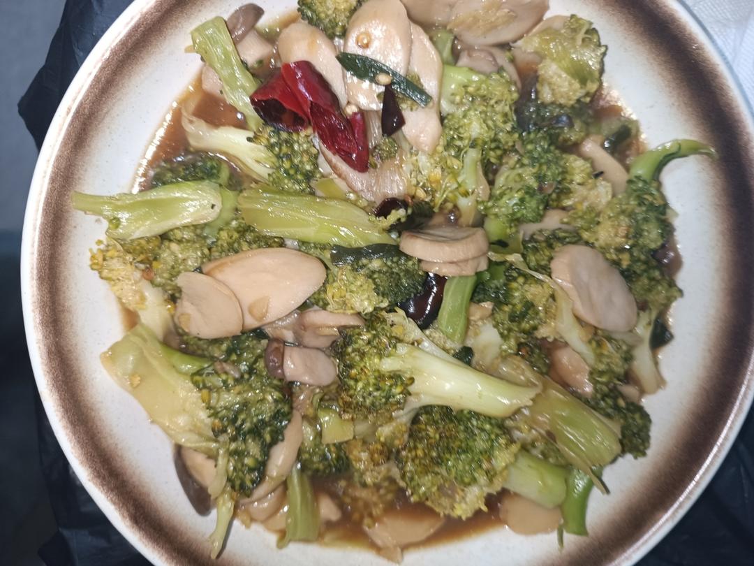 杏鲍菇扣西兰花