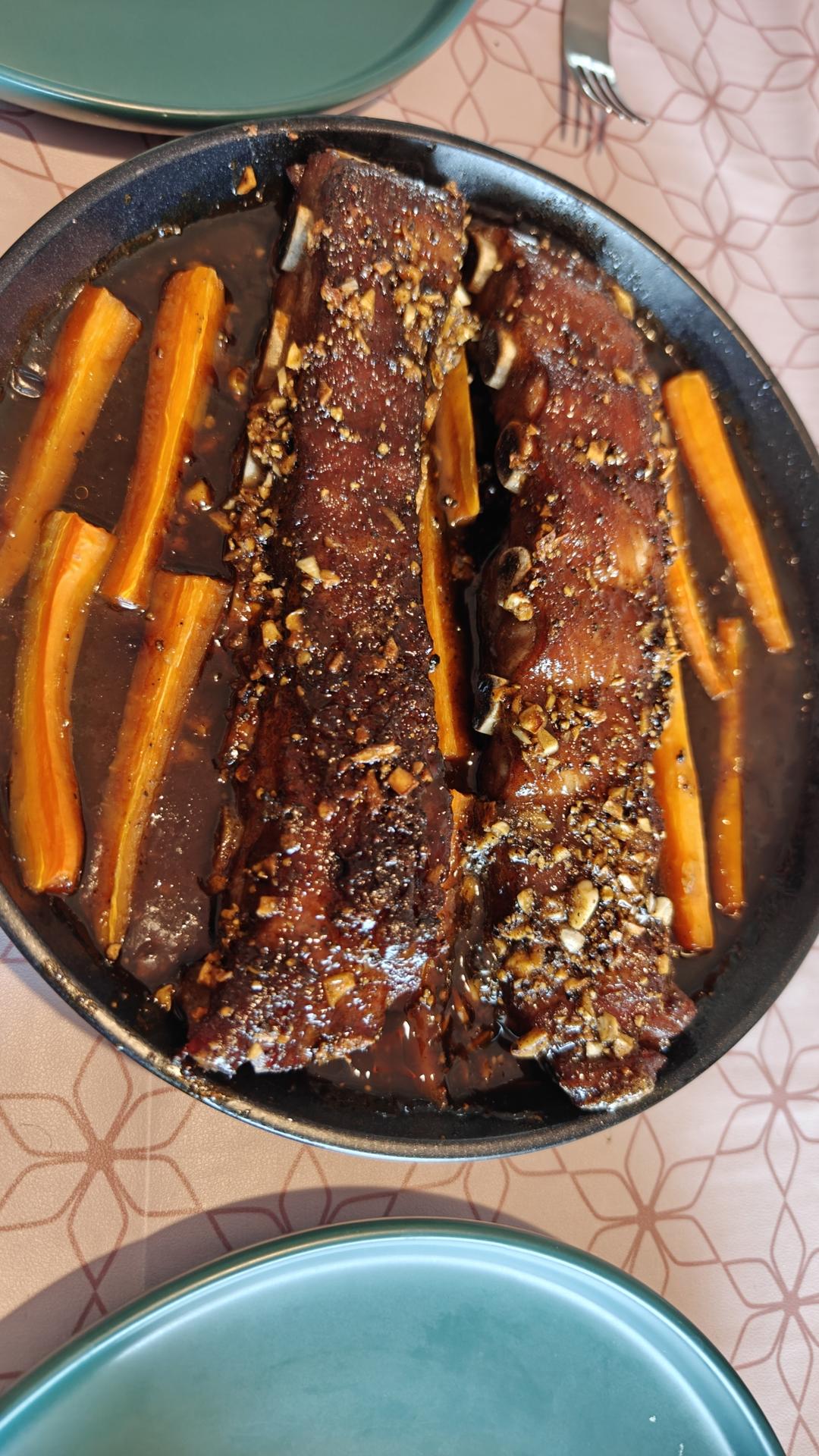 最简单的焦香软糯烤猪肋排