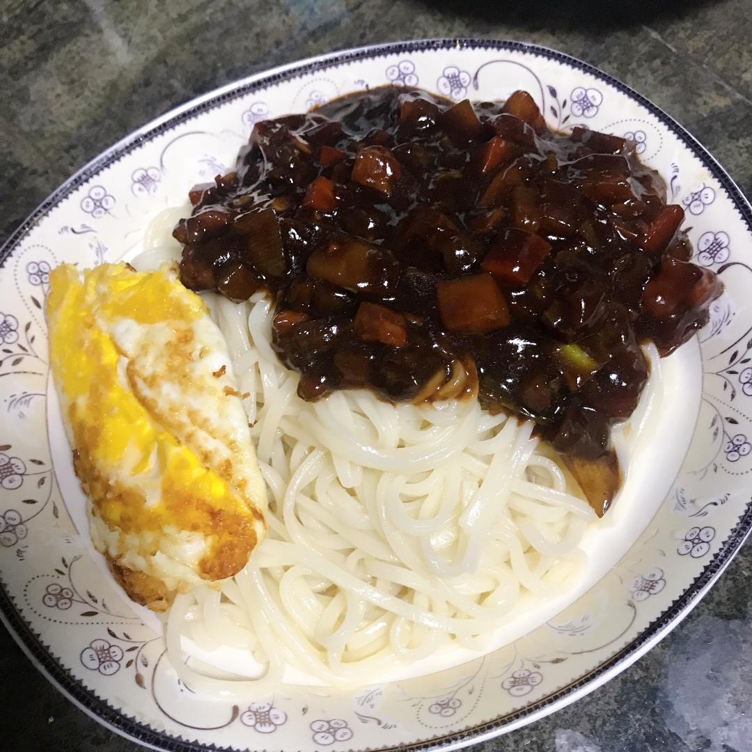 韩式炸酱面