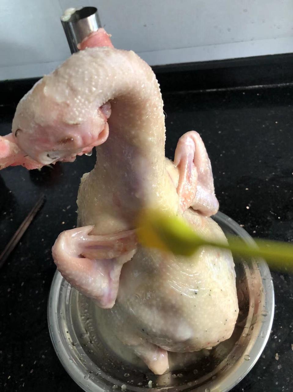 脆皮烧鸡的做法 步骤3