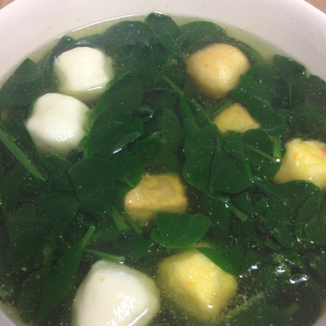 鱼丸菠菜汤
