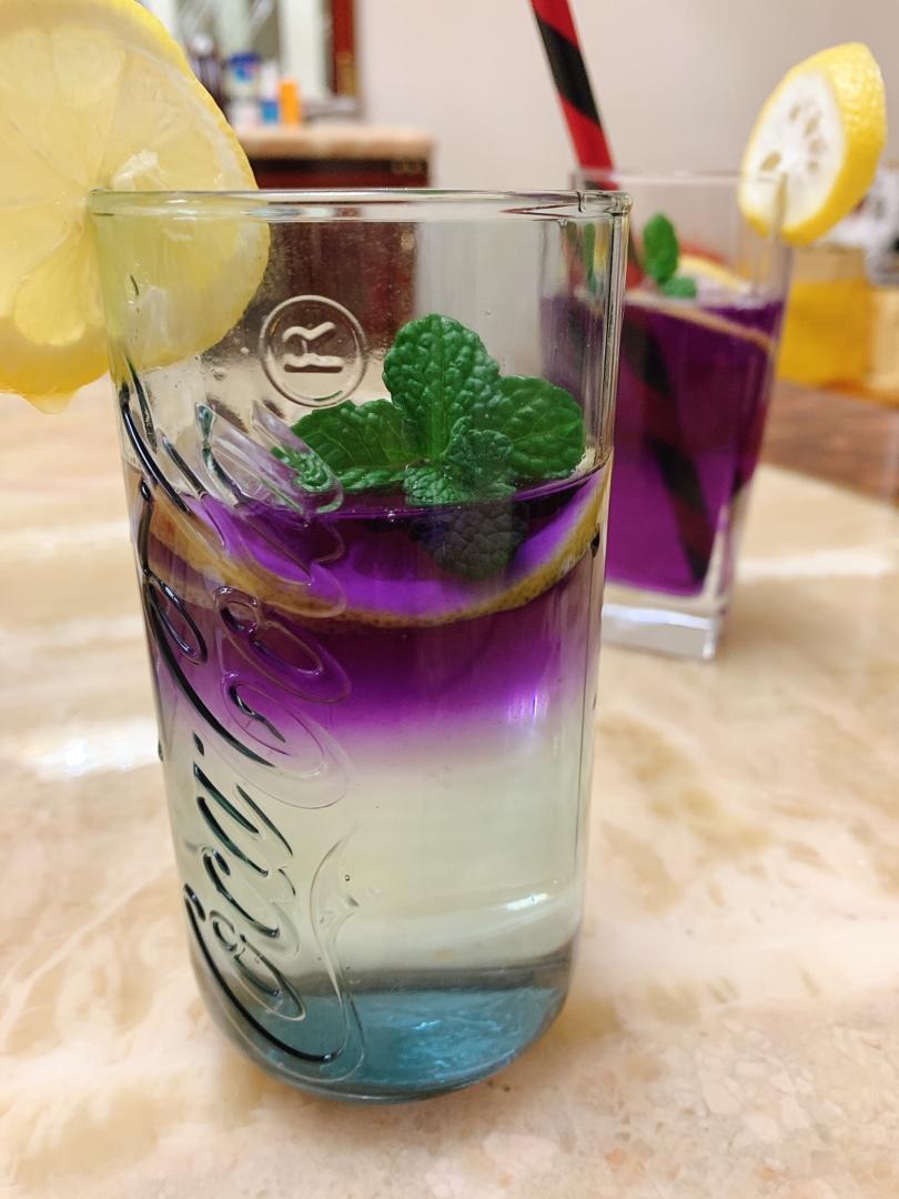 雪碧蝶豆花渐变特饮