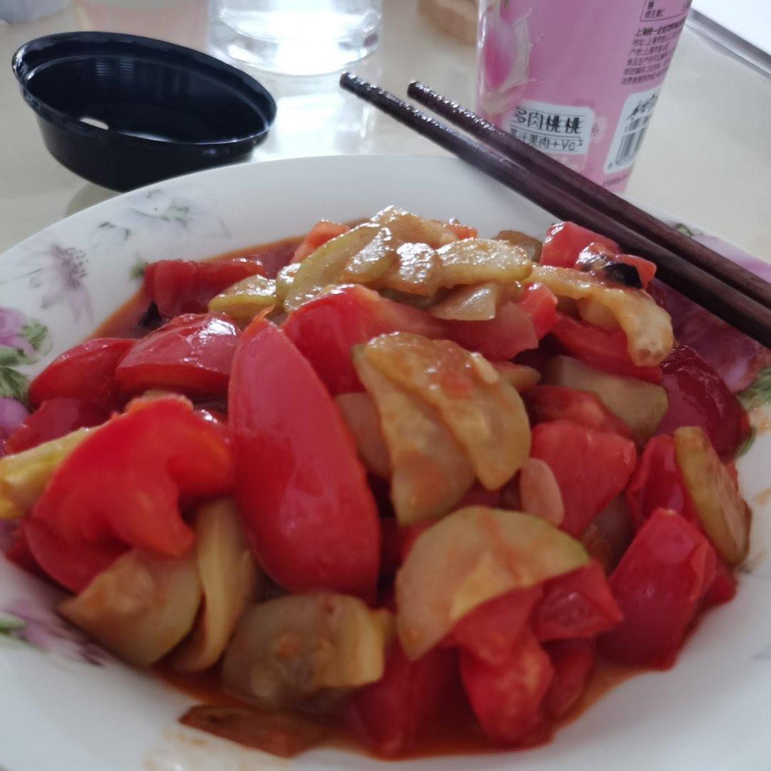 西葫芦炒西红柿