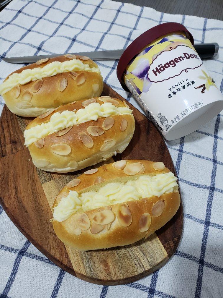 中街1946雪糕---杏仁奶露小面包