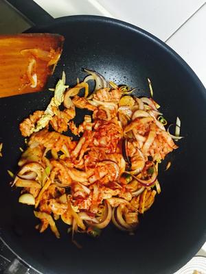 韩式泡菜炒饭的做法 步骤3