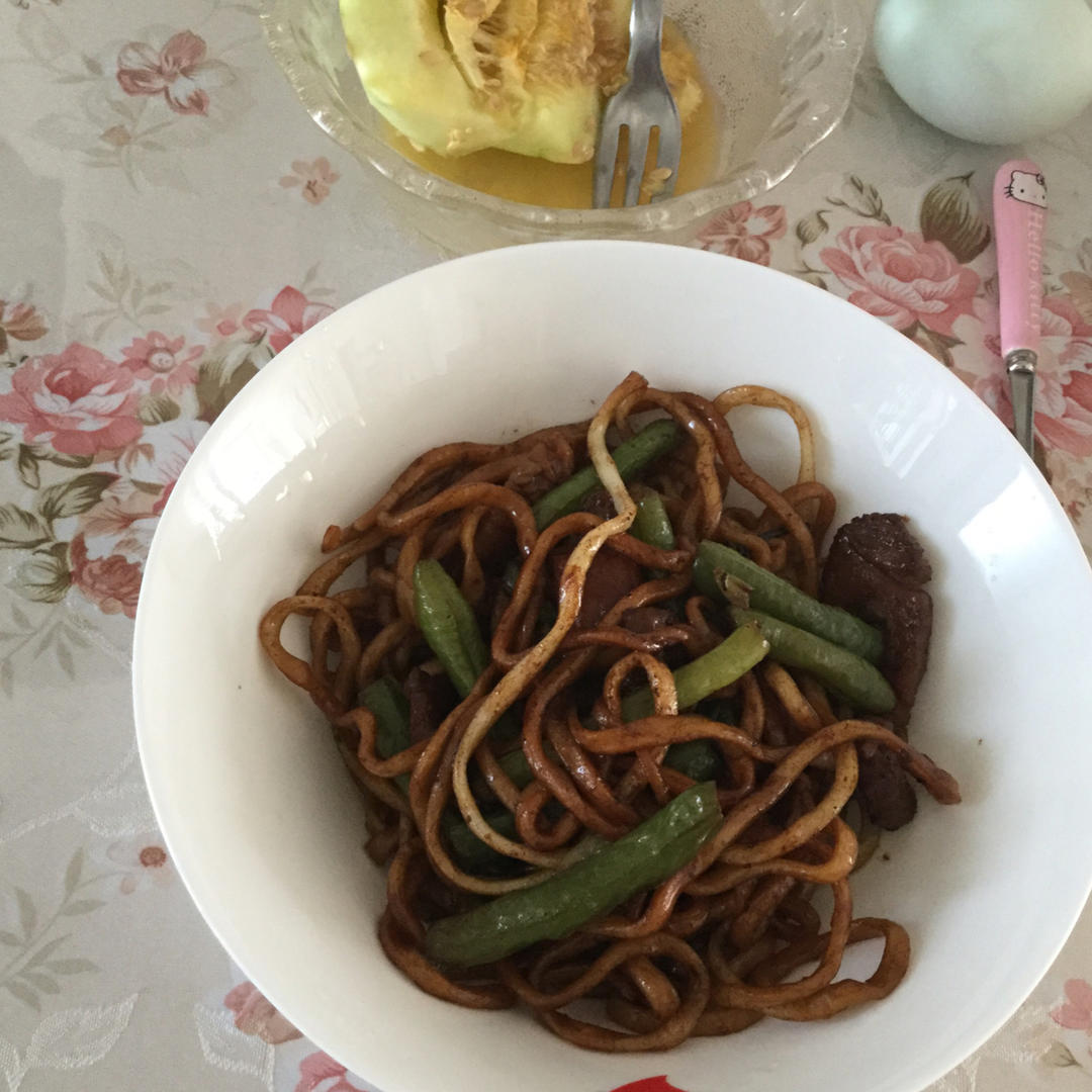 最适合夏天的一锅出--酱香豆角焖面