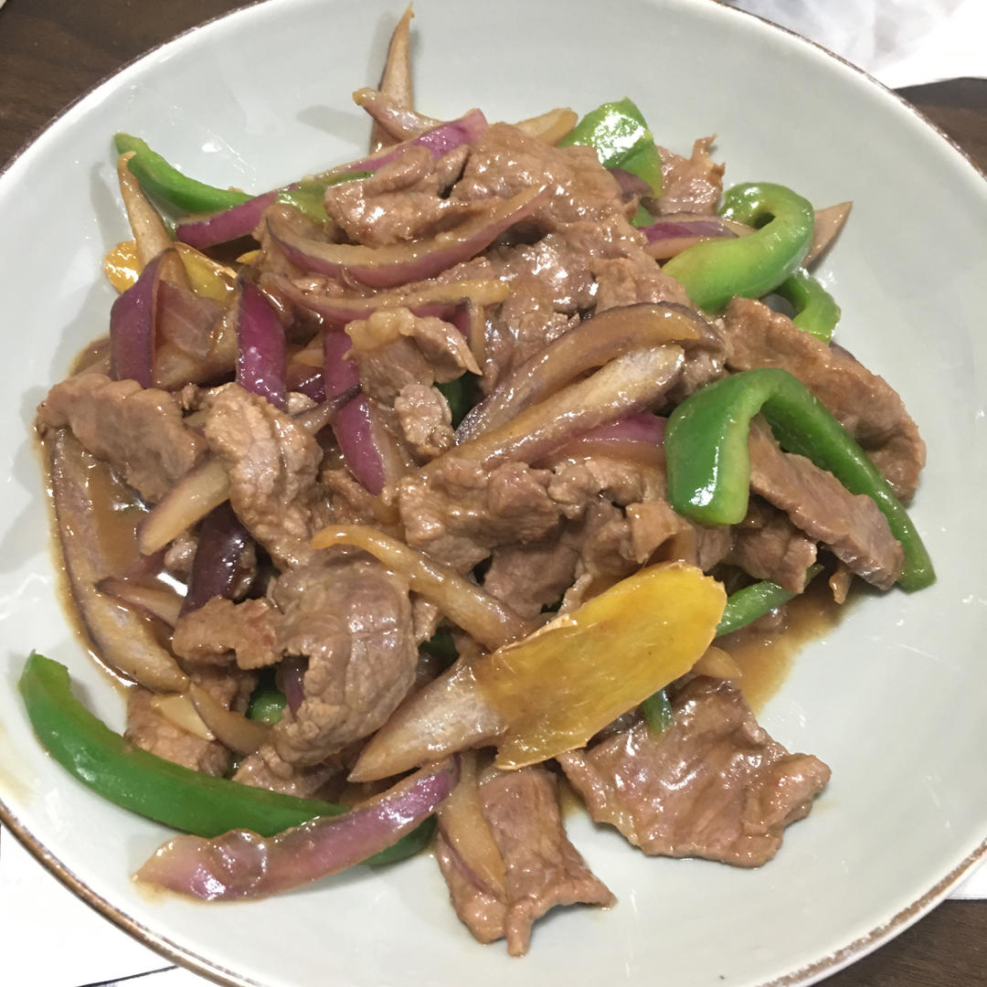 老少皆宜的一道“青椒洋葱爆炒牛肉”