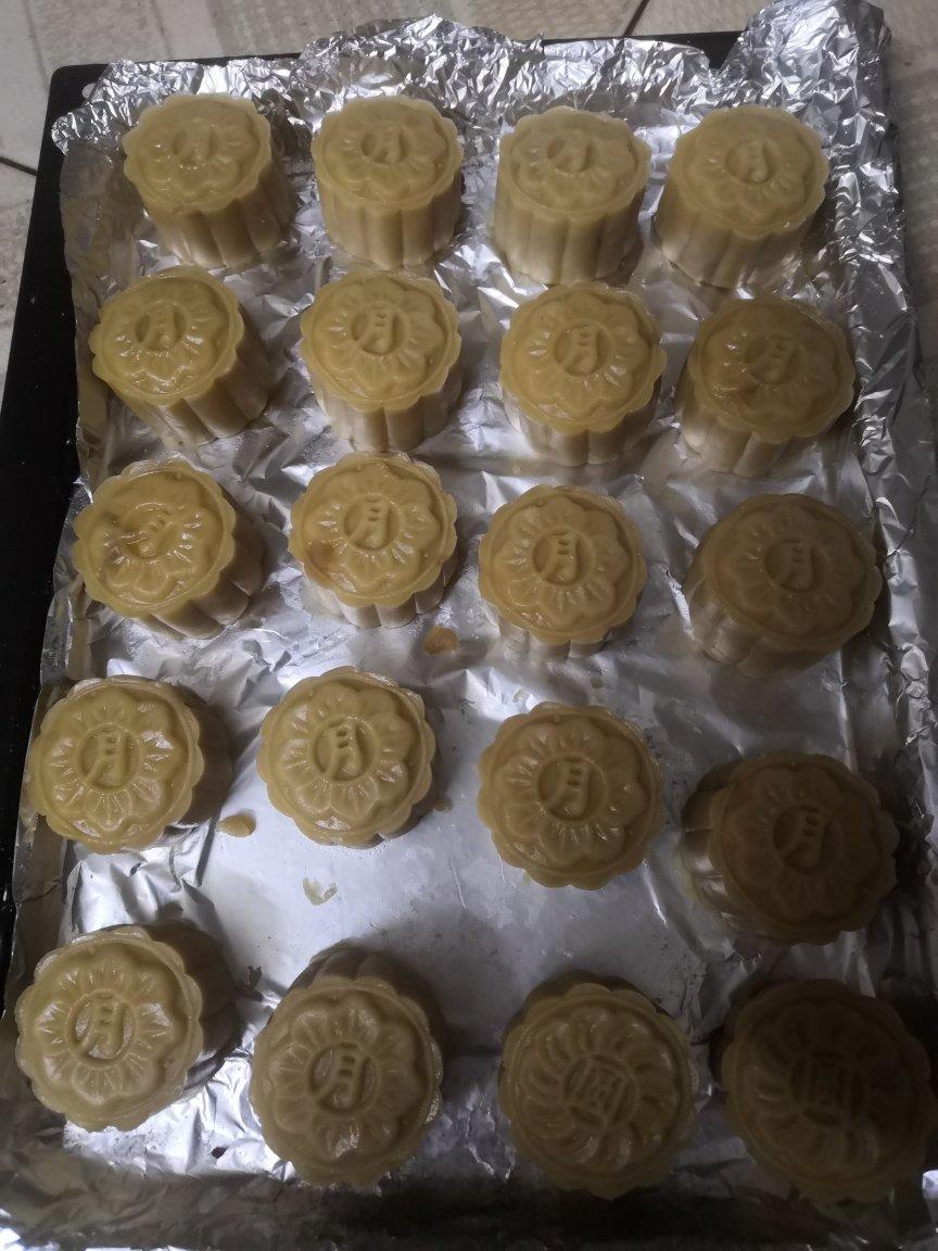 50g红豆蛋黄月饼