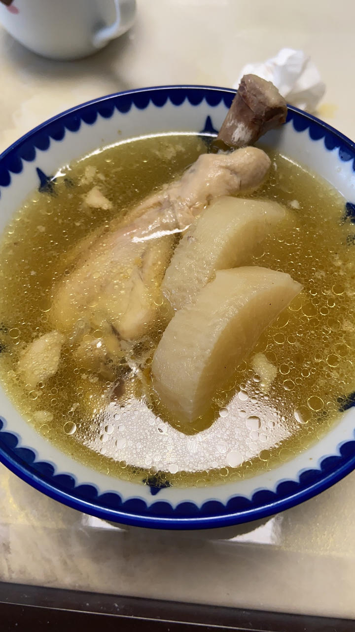 萝卜鸡汤