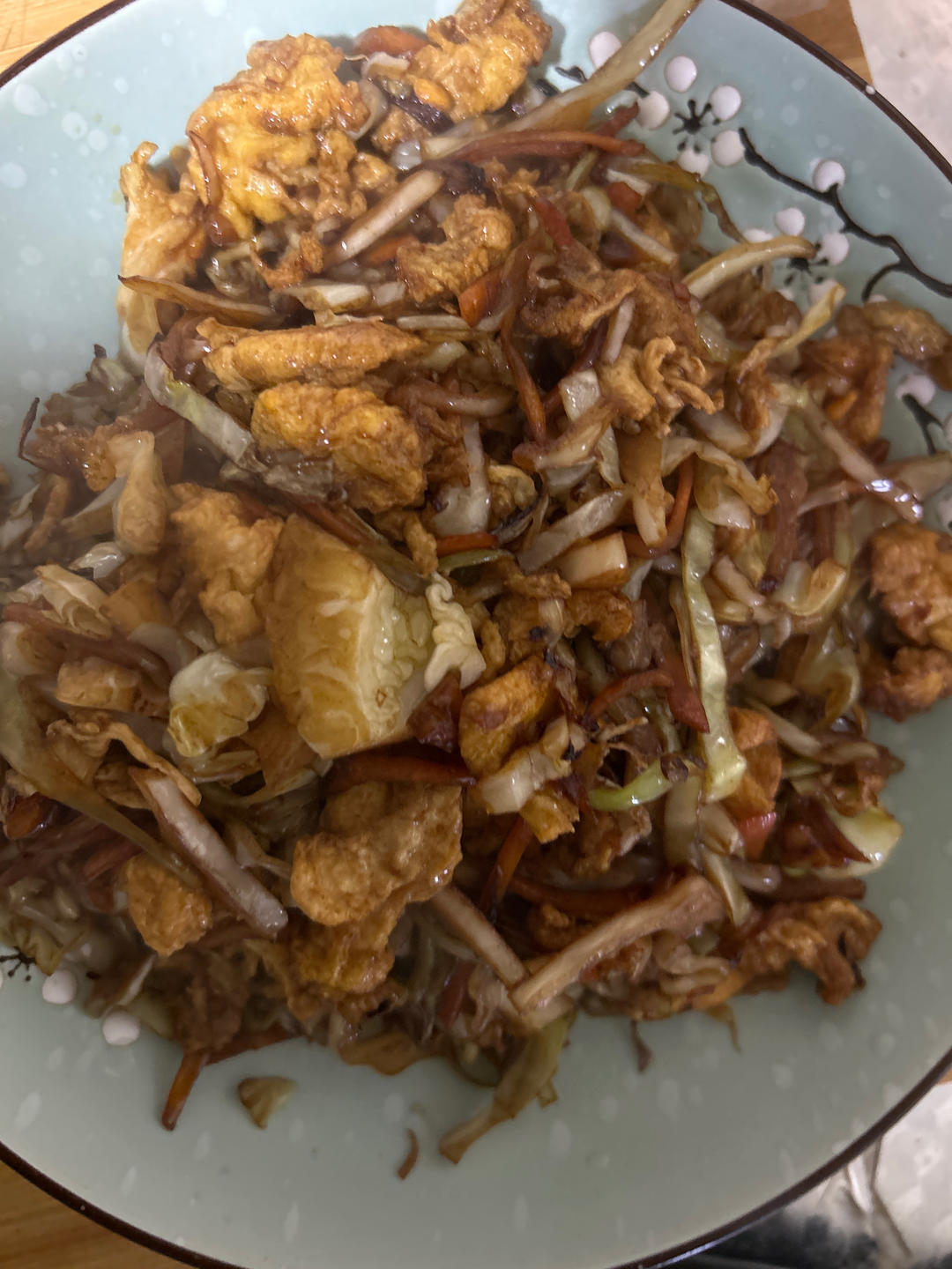 超级下饭的家常菜！给肉都不换的包菜炒鸡蛋