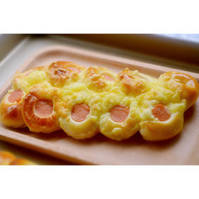 芝士火腿肠面包之#东菱电子烤箱DL-K30A试用#