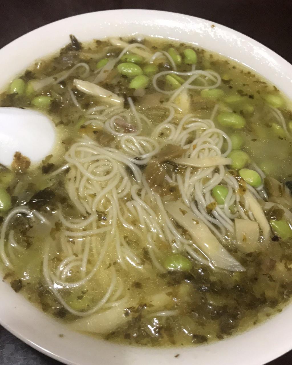 幸运阁燕子做的咸菜笋干肉丝面