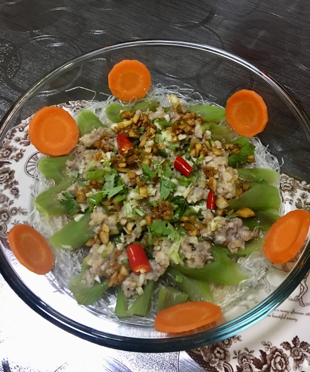 蒜茸粉丝蒸丝瓜