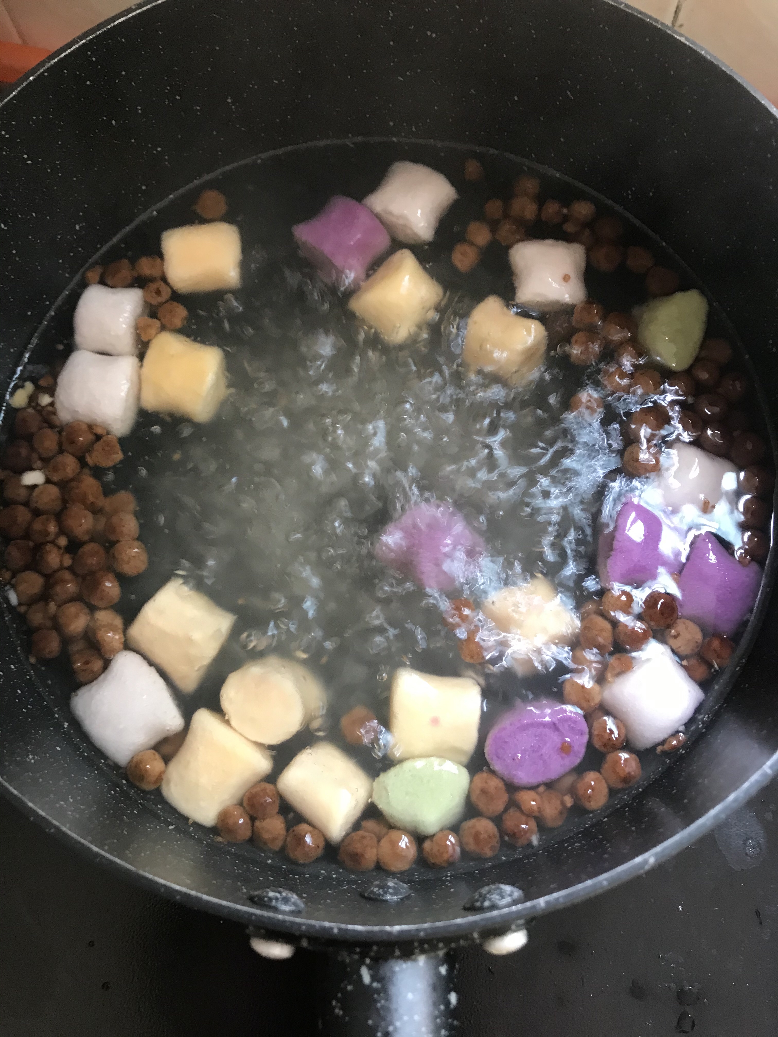 蜜豆芋圆牛奶甜品#加珍珠/红薯（百搭）的做法 步骤1
