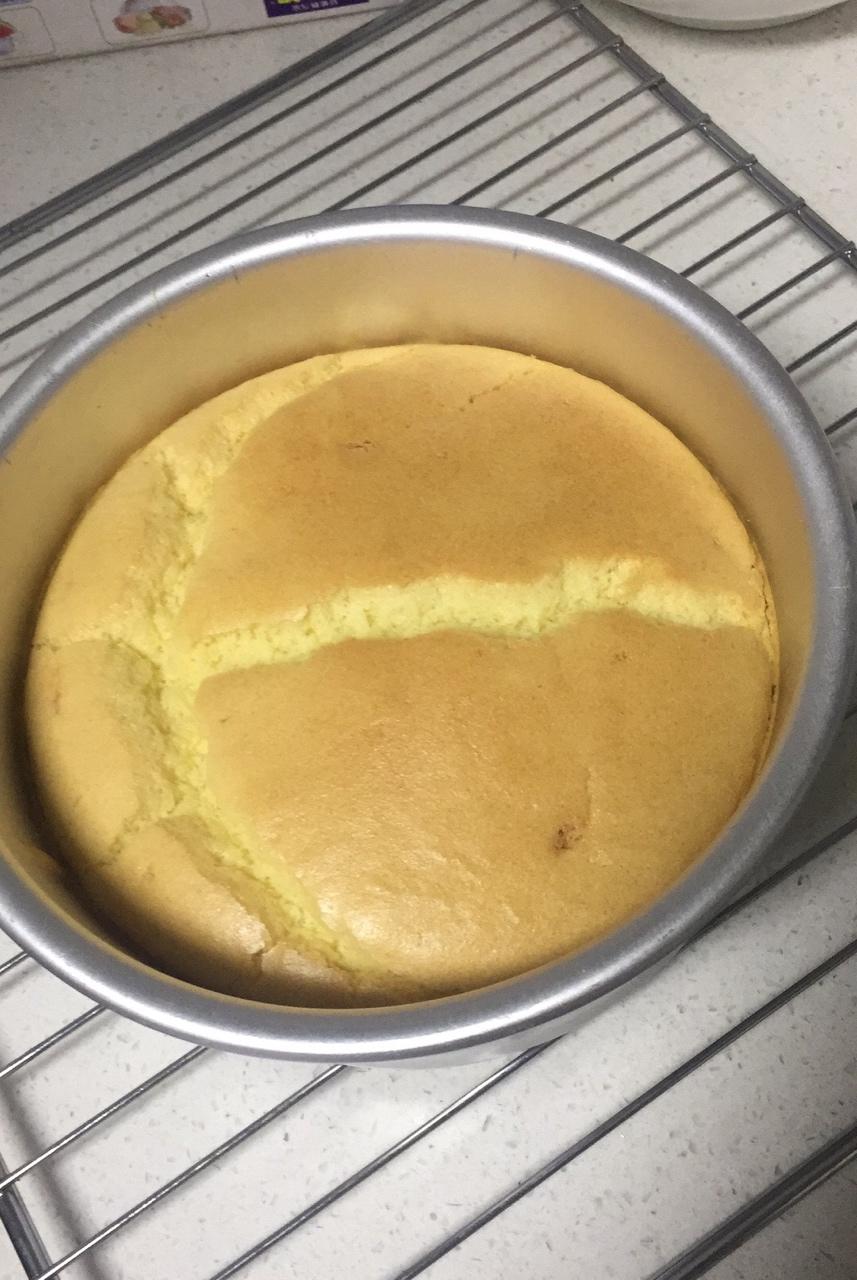 六寸戚风蛋糕