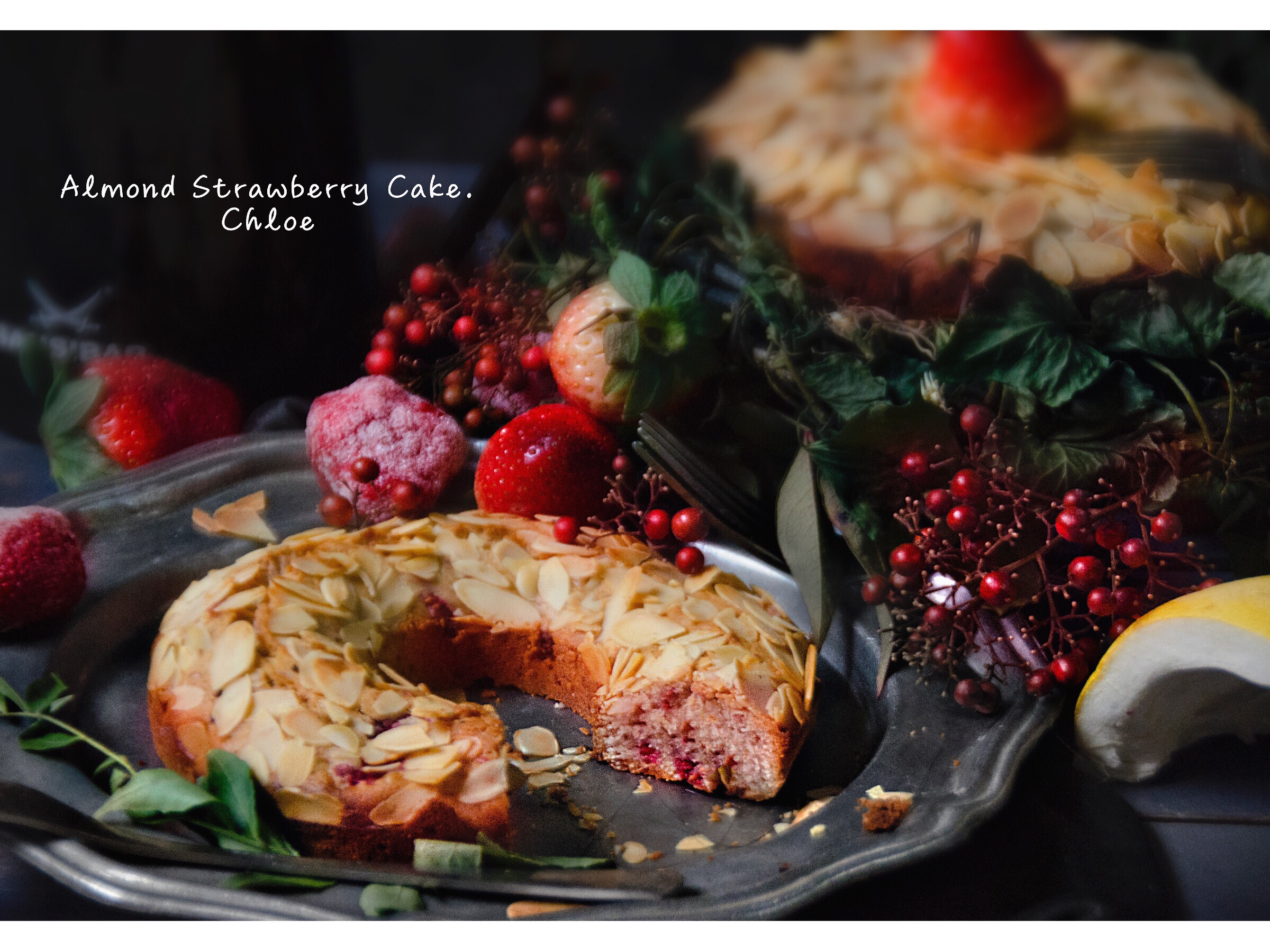 圣诞风—草莓杏仁蛋糕的做法