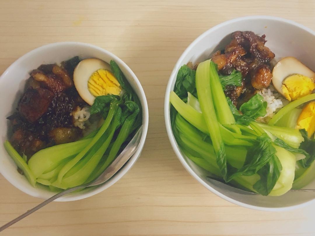 洋葱酥卤肉饭