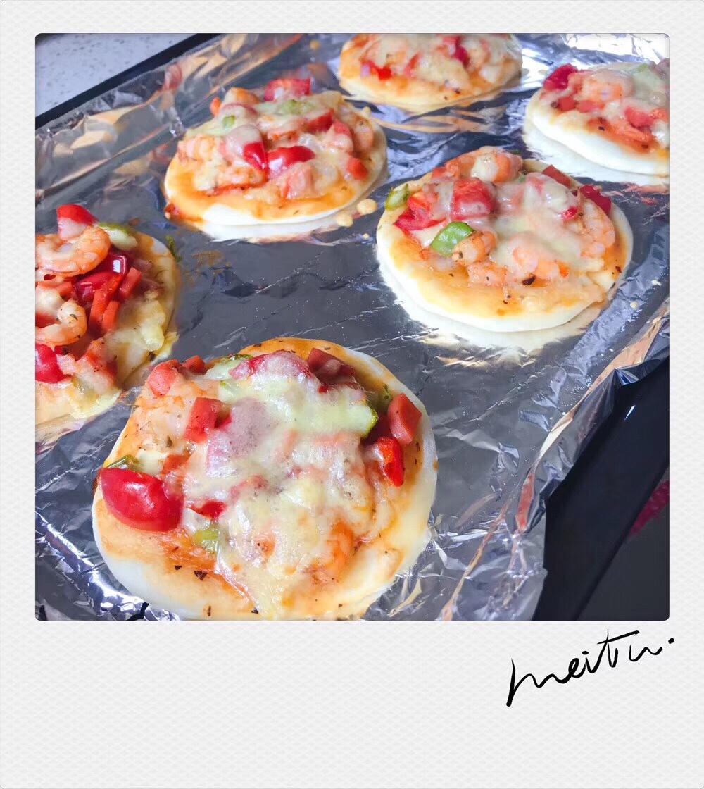 一口气可以干掉六个的 Mini意式披萨！