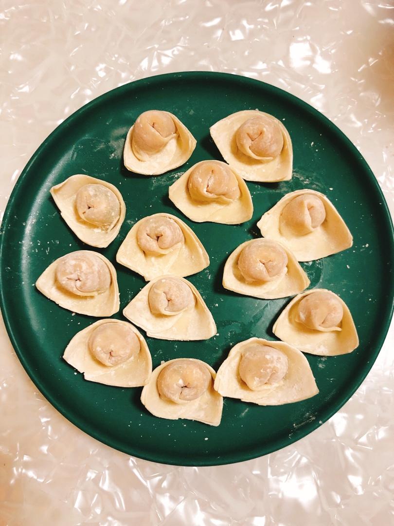 馄饨（两种包法）