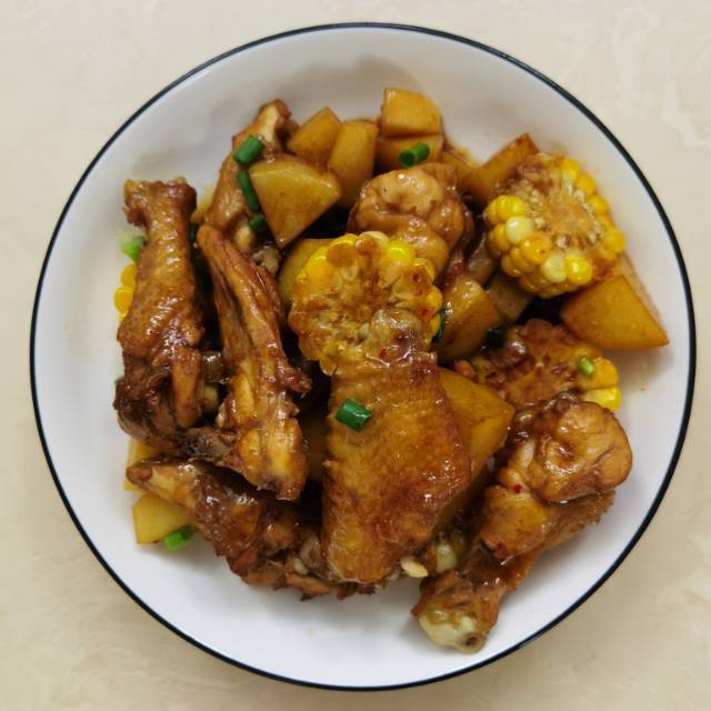 猛炫三碗饭的鸡翅煲