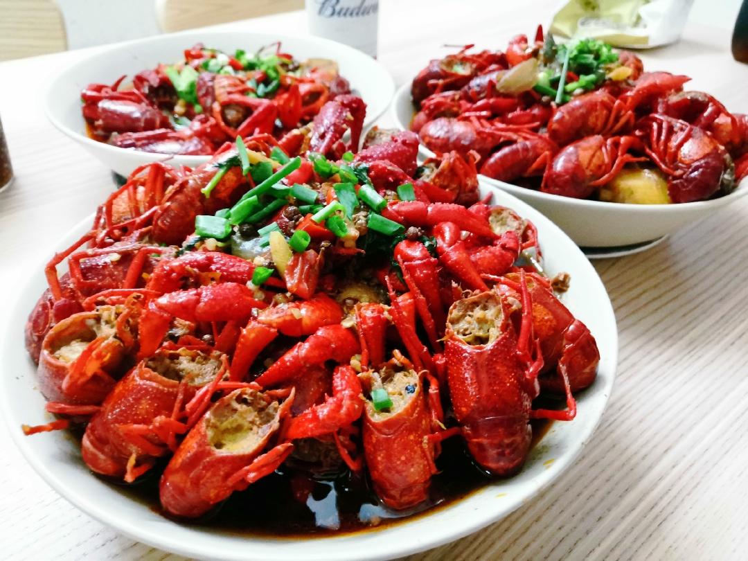 油焖小龙虾(附详细洗虾步骤)的做法