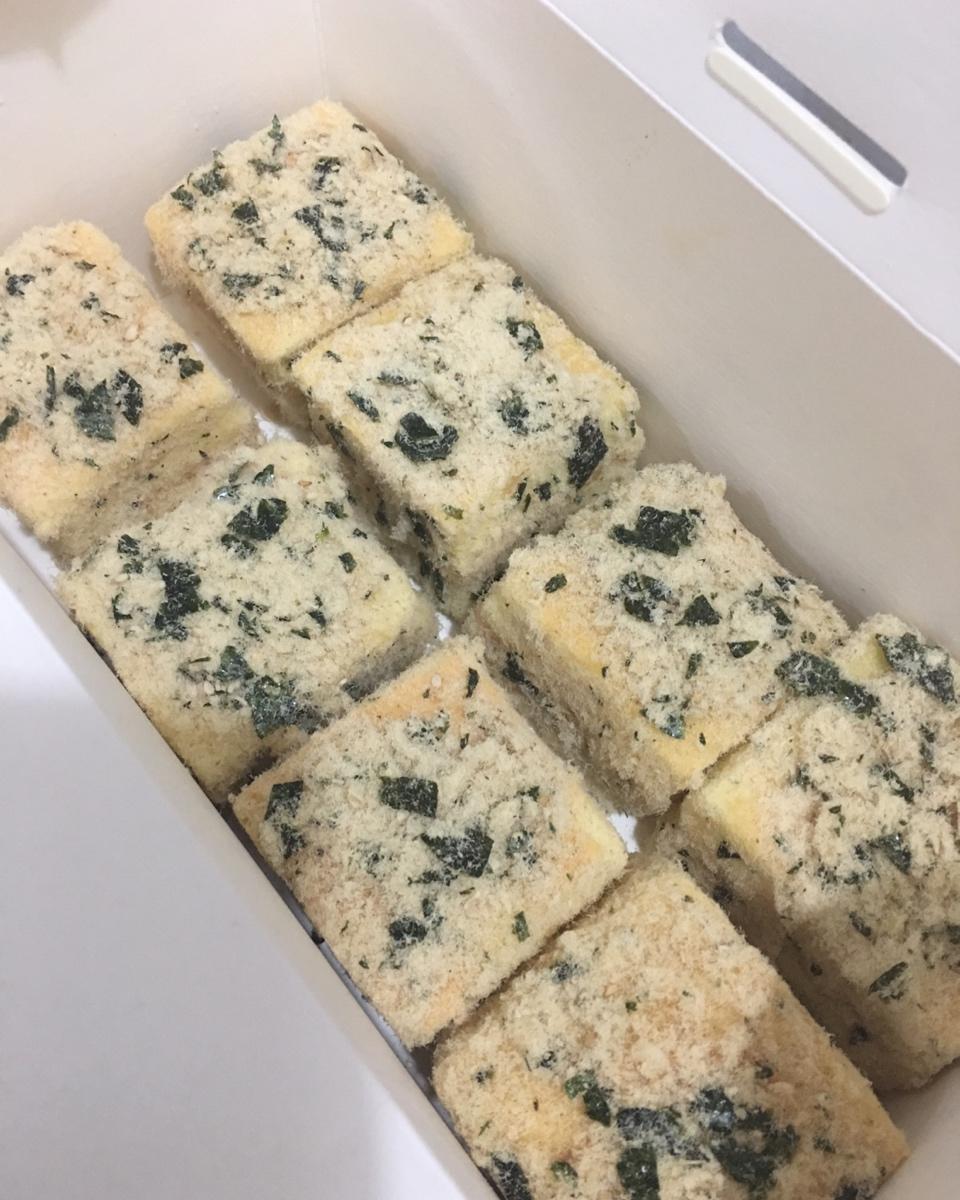 肉松小贝（柔软戚风蛋糕的制作方法+肉松小方）