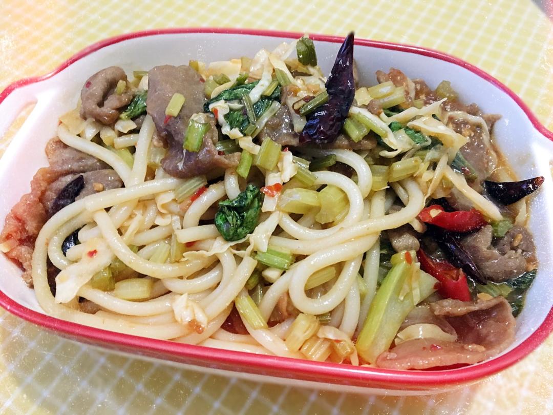 歹歹的新疆炒米粉