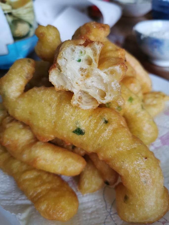 懒人版炸油条的做法