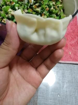 香菇青菜豆干饺子的做法 步骤5