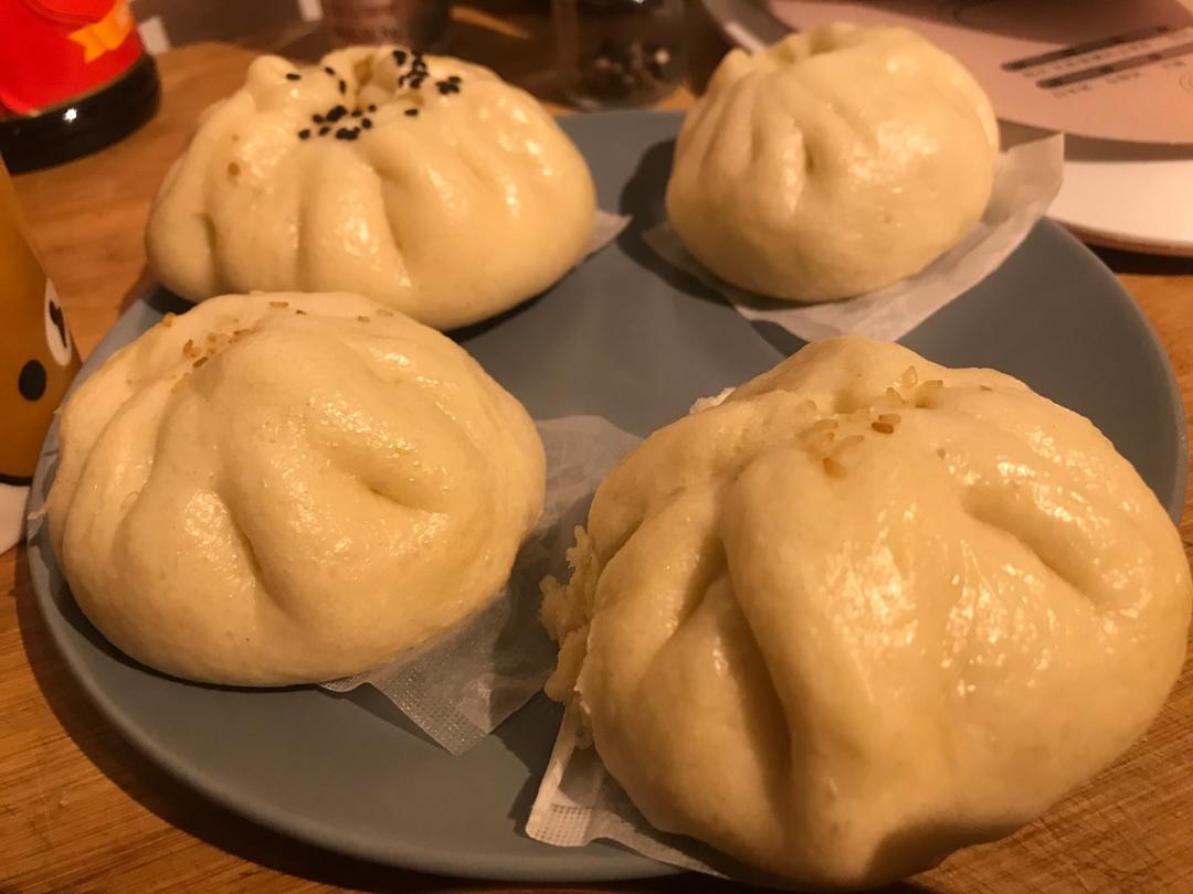 鲜肉包子