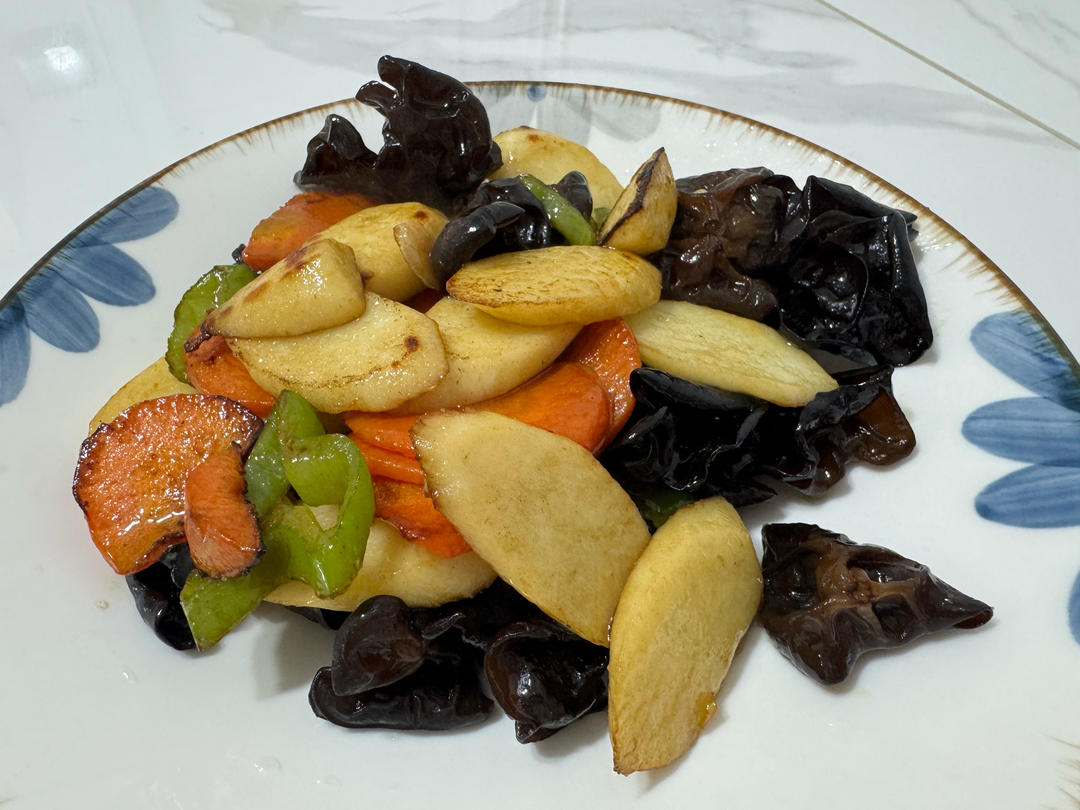 养生食谱之木耳炒山药