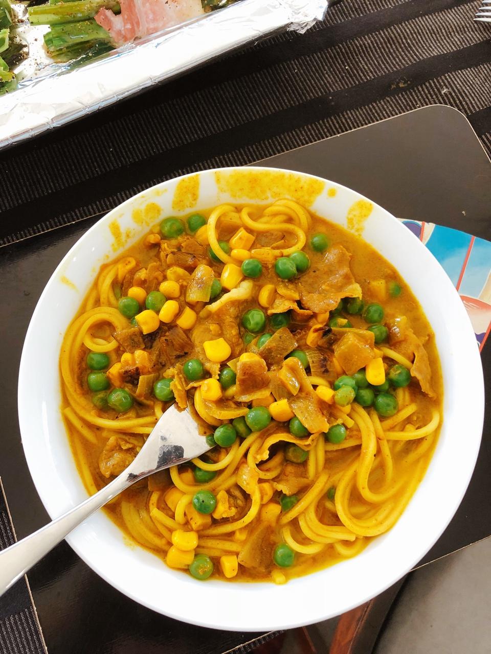 肥牛咖喱面