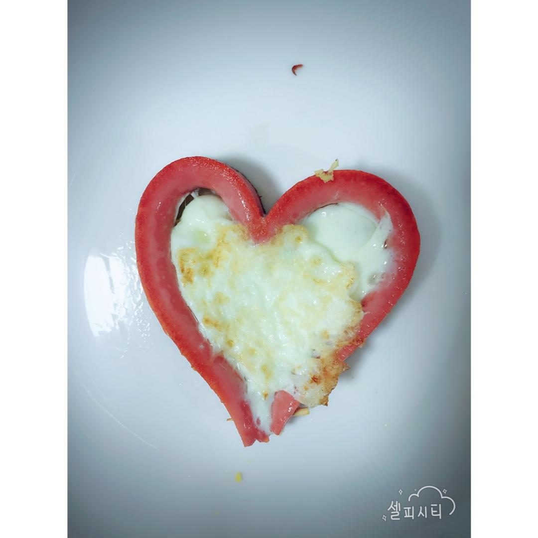 爱心型火腿鸡蛋