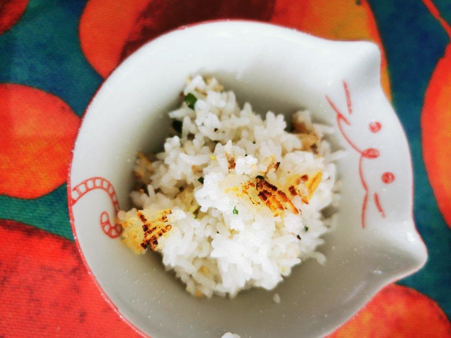 油盐饭，没菜吃饱饭，最简单的煲仔饭