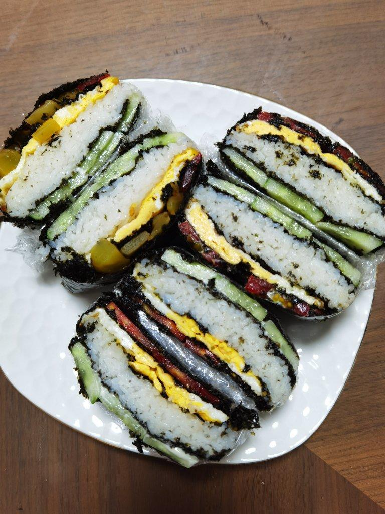折叠紫菜饭团