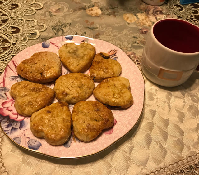 【视频】3分钟 奶油司康Scone(可能是世界上最快手的司康) 消耗淡奶油～