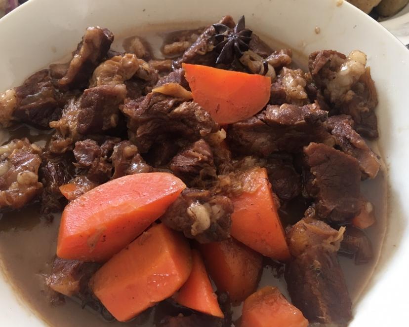 沙沙土豆胡萝卜炖牛肉