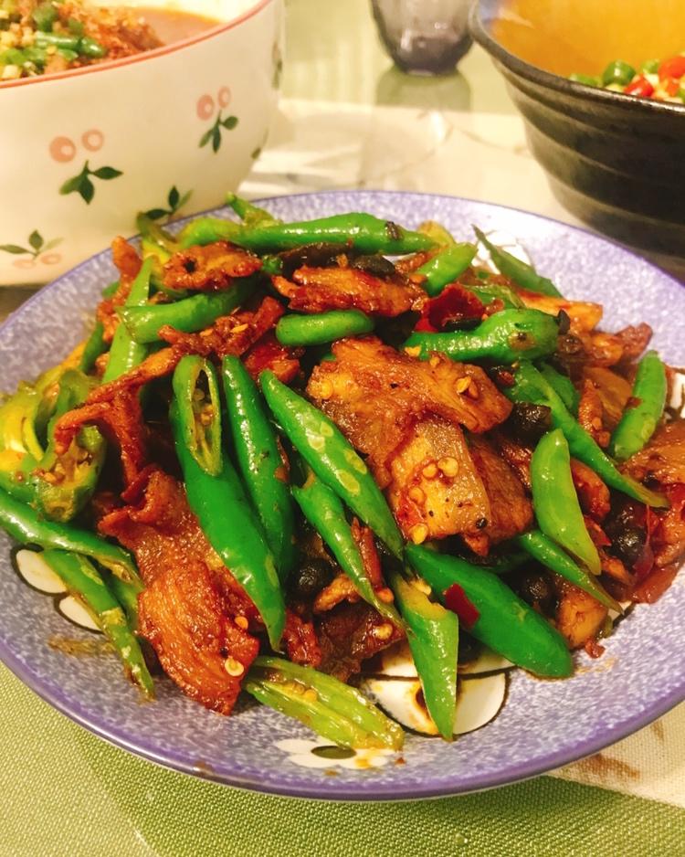 成都人家里的青椒回锅肉