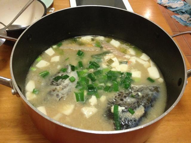 三文鱼头味曾豆腐汤（懒人福利）