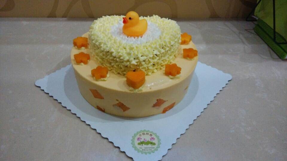 奶油水果装饰蛋糕