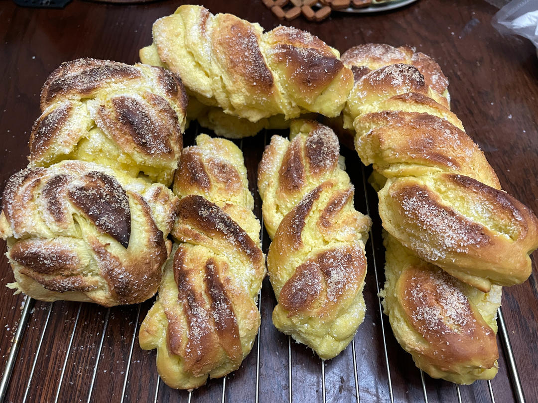 南瓜椰蓉手撕小甜包