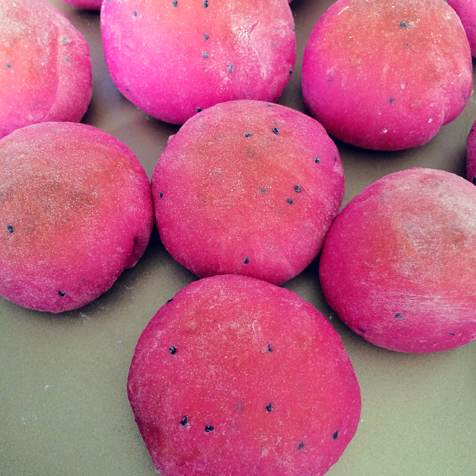 HONEY PINK-红心火龙果小面包