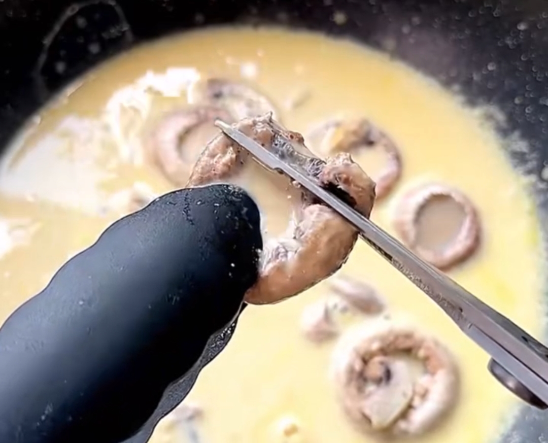 口蘑玉米浓汤的做法 步骤8