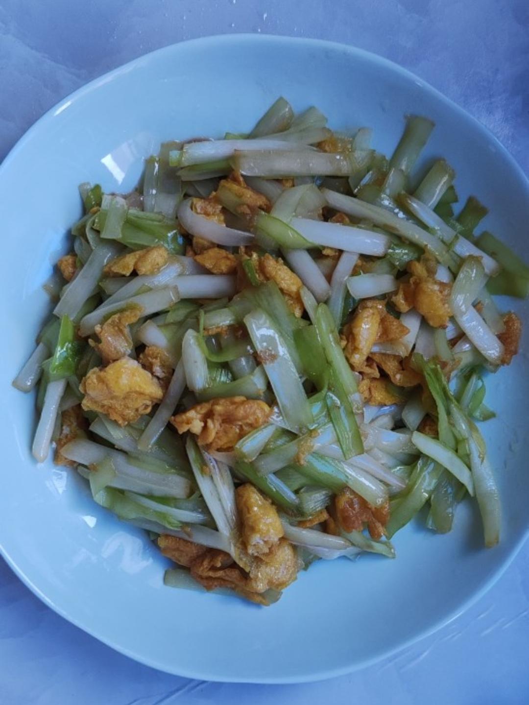 整个简单的韭黄炒蛋（手把手教学）