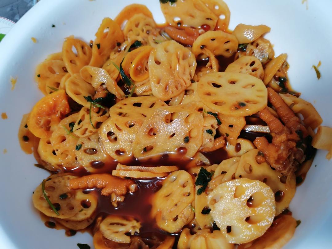 网红鸡爪汁的凉拌莲藕的做法步骤图 料理女王鹿憨憨 下厨房