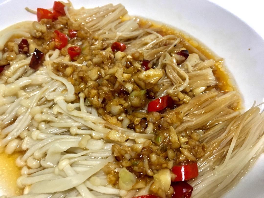 超美味又简单的蒜泥金针菇